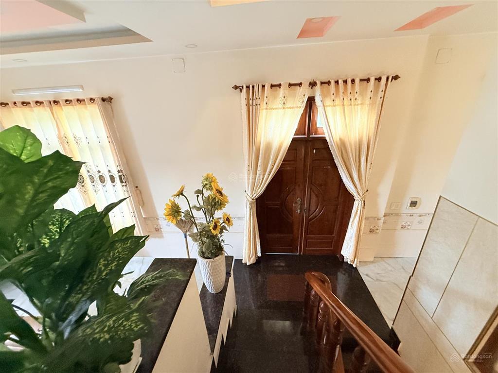 Nhà 4 tầng kết hợp 9 căn hộ dịch vụ 357m² (ngang 7) dòng tiền hơn 30 triệu/tháng