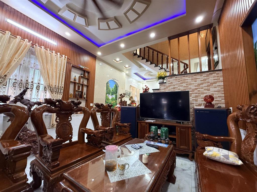 Nhà 4 tầng kết hợp 9 căn hộ dịch vụ 357m² (ngang 7) dòng tiền hơn 30 triệu/tháng