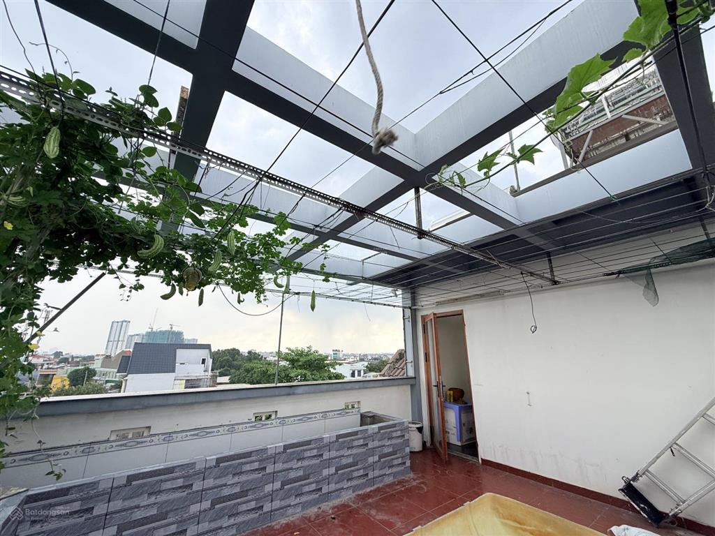 Nhà 4 tầng kết hợp 9 căn hộ dịch vụ 357m² (ngang 7) dòng tiền hơn 30 triệu/tháng