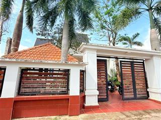 Siêu phẩm biệt thự sân vườn đẹp mê ly trảng bom, đồng nai dt  250m2 ( ngang 12.5m)