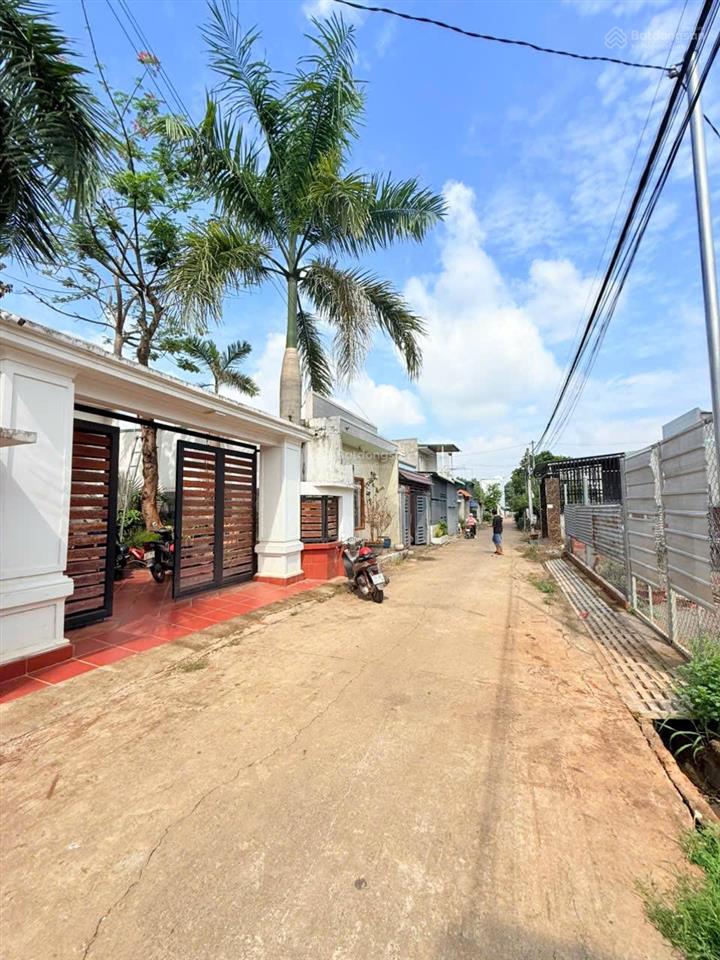 Siêu phẩm biệt thự sân vườn đẹp mê ly trảng bom, đồng nai dt  250m2 ( ngang 12.5m)