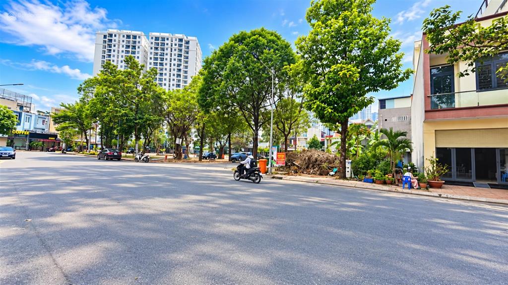 Hàng hiếm kdc toa xe lửa lô góc 2 mặt tiền, ngang 12m | 220m full thổ cư giá 15 tỷ