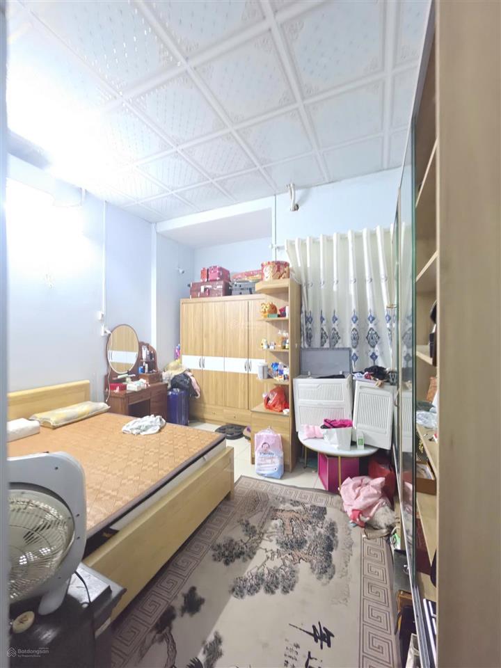 Chỉ hơn 1 tỷ sở hữu ngay nhà 1 trệt 1 lầu trung tâm tp. dĩ an