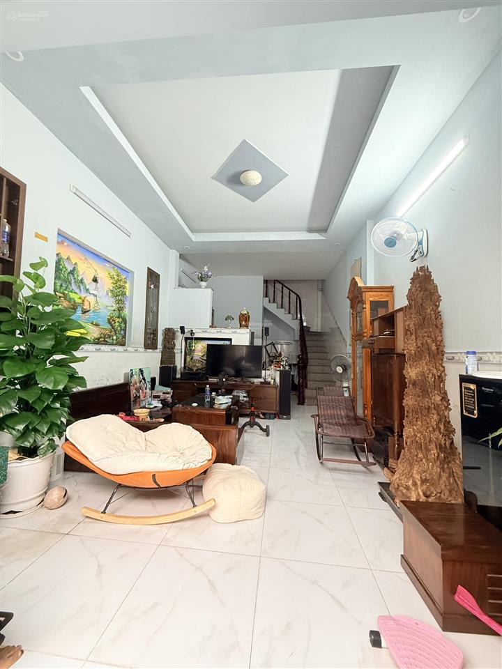 Chỉ hơn 1 tỷ sở hữu ngay nhà 1 trệt 1 lầu trung tâm tp. dĩ an