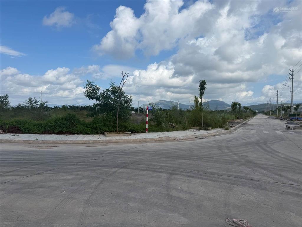 Bán kho bãi, mặt bằng 6000m2 đường nối vành đai 5 đường 10 làn quảng yên, quảng ninh
