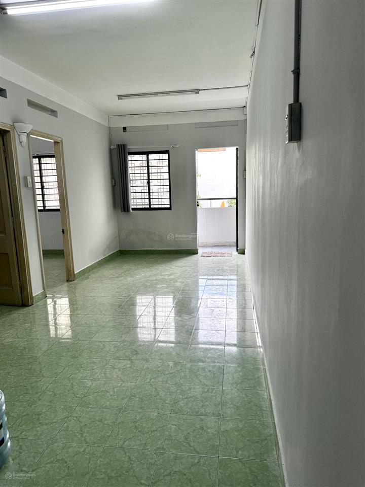 Cần bán gấp căn hộ chung cư bàu cát 2
