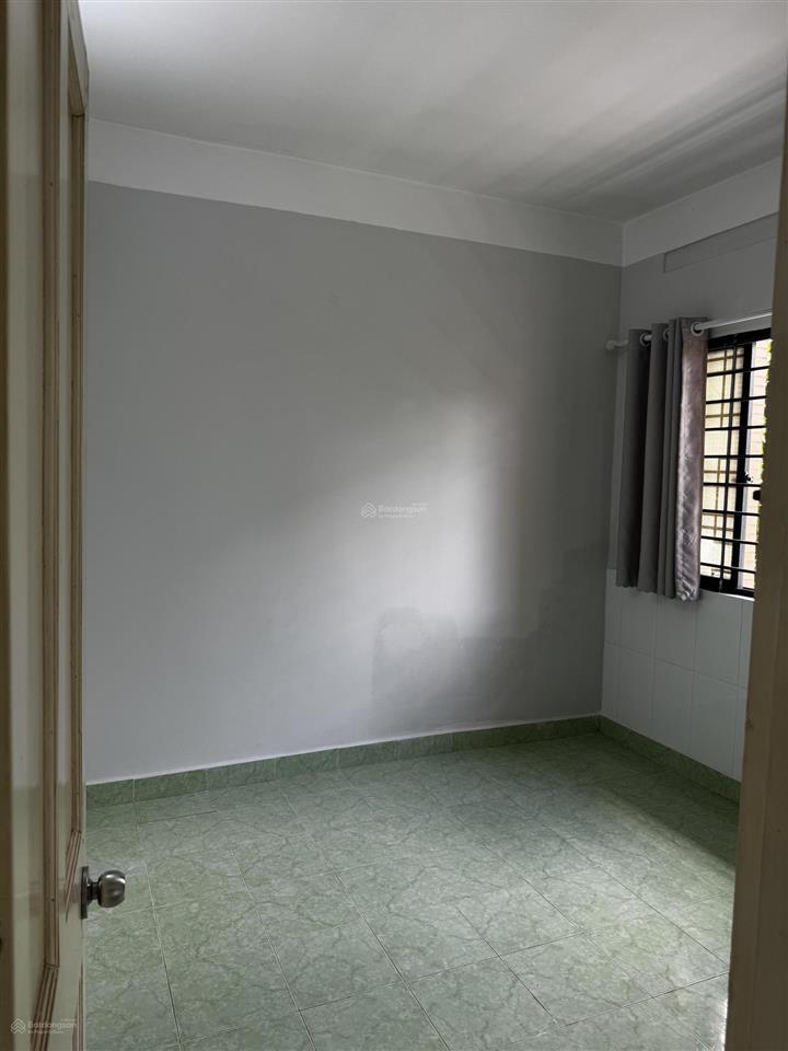 Cần bán gấp căn hộ chung cư bàu cát 2