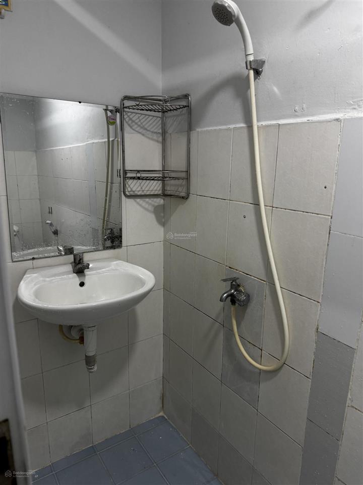 Cần bán gấp căn hộ chung cư bàu cát 2