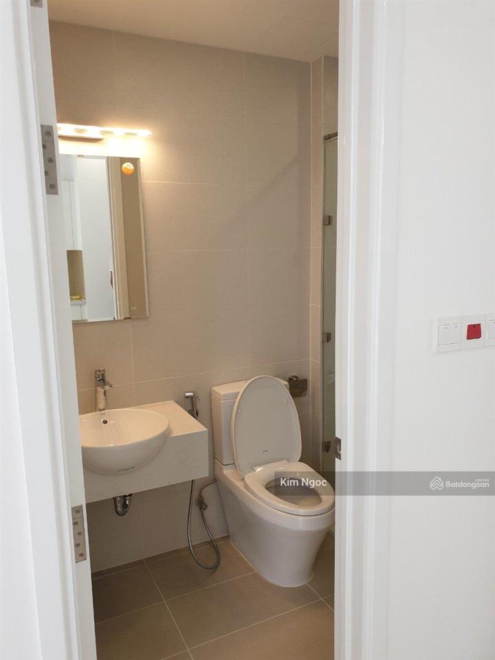 Studio saigon mia  cho thuê giá 8tr/tháng, sẵn rèm, máy lạnh. gọi em ngọc 0979 191 ***