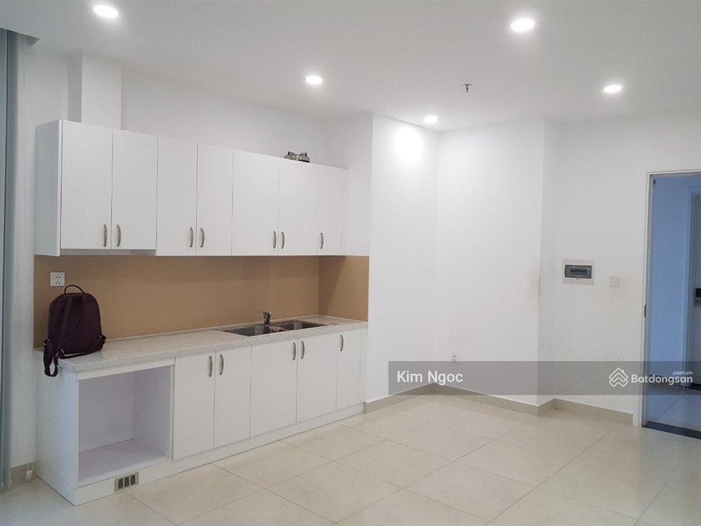 Studio saigon mia  cho thuê giá 8tr/tháng, sẵn rèm, máy lạnh. gọi em ngọc 0979 191 ***