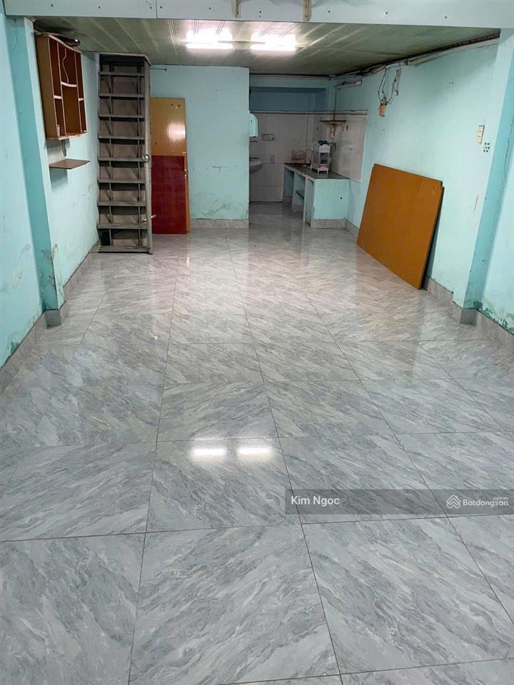 Chính chủ cần bán nhà cấp 4 sổ riêng bình chiểu, thủ đức giá tốt  0979 191 ***