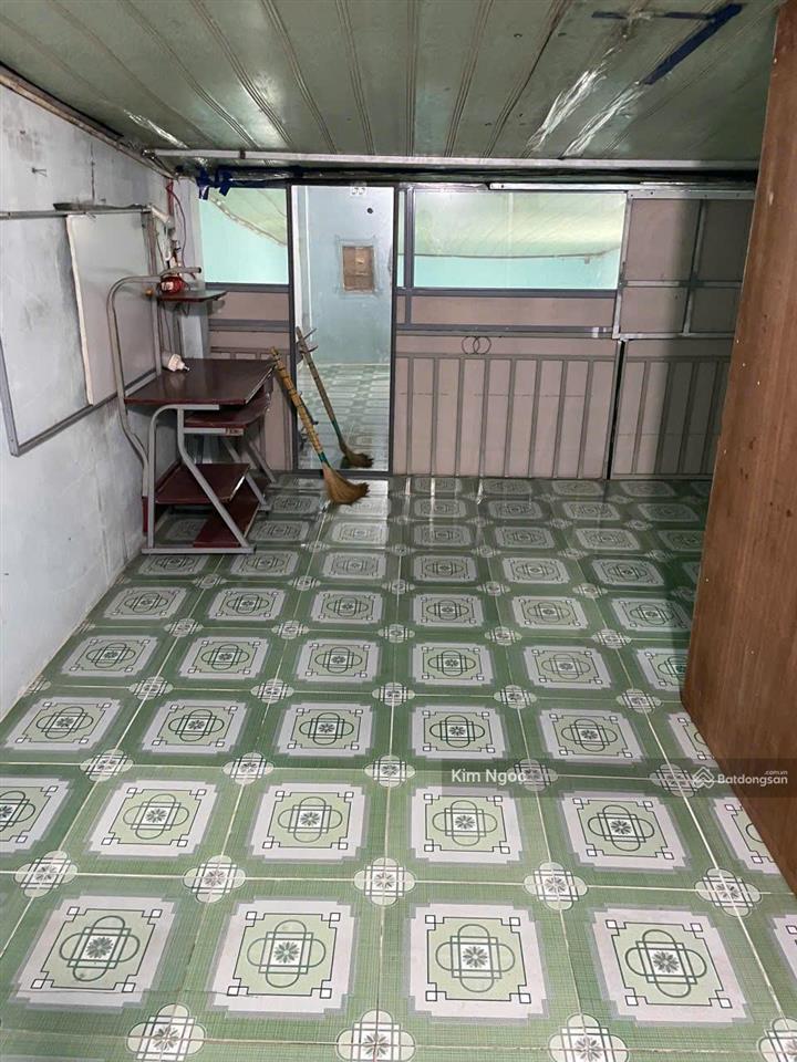 Chính chủ cần bán nhà cấp 4 sổ riêng bình chiểu, thủ đức giá tốt  0979 191 ***