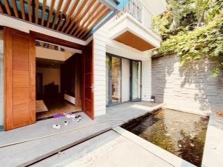 Villa đẹp có hồ cá koi & không gian sống yên tĩnh xanh mát