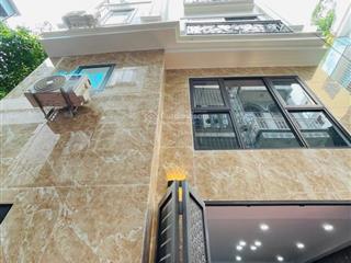 Chỉ 8.3 tỷ  35m2  5 tầng thang máy  phố giải phóng  gần bến xe giáp bát