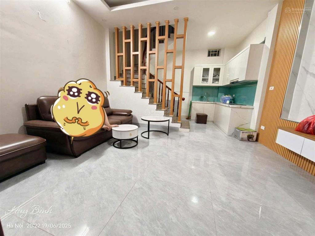 Phố minh khai  hơn 6 tỷ  diện tích 30m2 *6 tầng  nhà còn mới về ở ngay  ba gác đỗ cửa