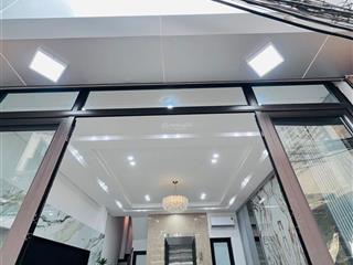 Trần đại nghĩa  hơn 11 tỷ  nhà xây mới độc lập duy nhất 1 căn  thang máy  15m ra mặt phố, ngay