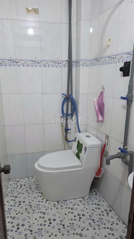 NHÀ ĐẸP QUẬN 12 – ĐƯỜNG 5M, Ô TÔ ĐỖ CỬA – SỔ HỒNG RIÊNG!