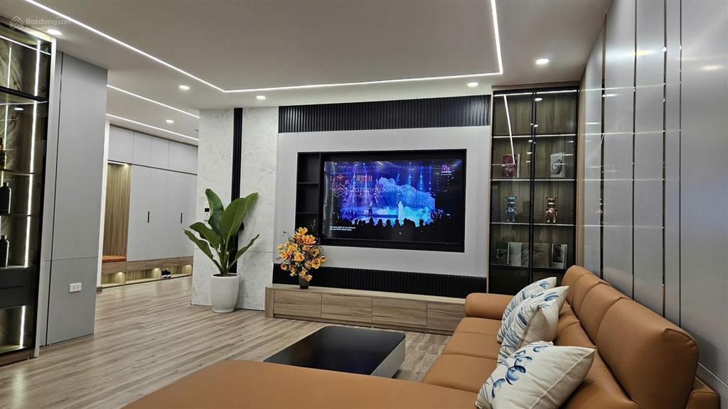 Chính chủ bán nhanh căn hộ tầng trung 78m2 2pn2vs nội thất đẹp tầng trung tòa a view thoáng giá tốt