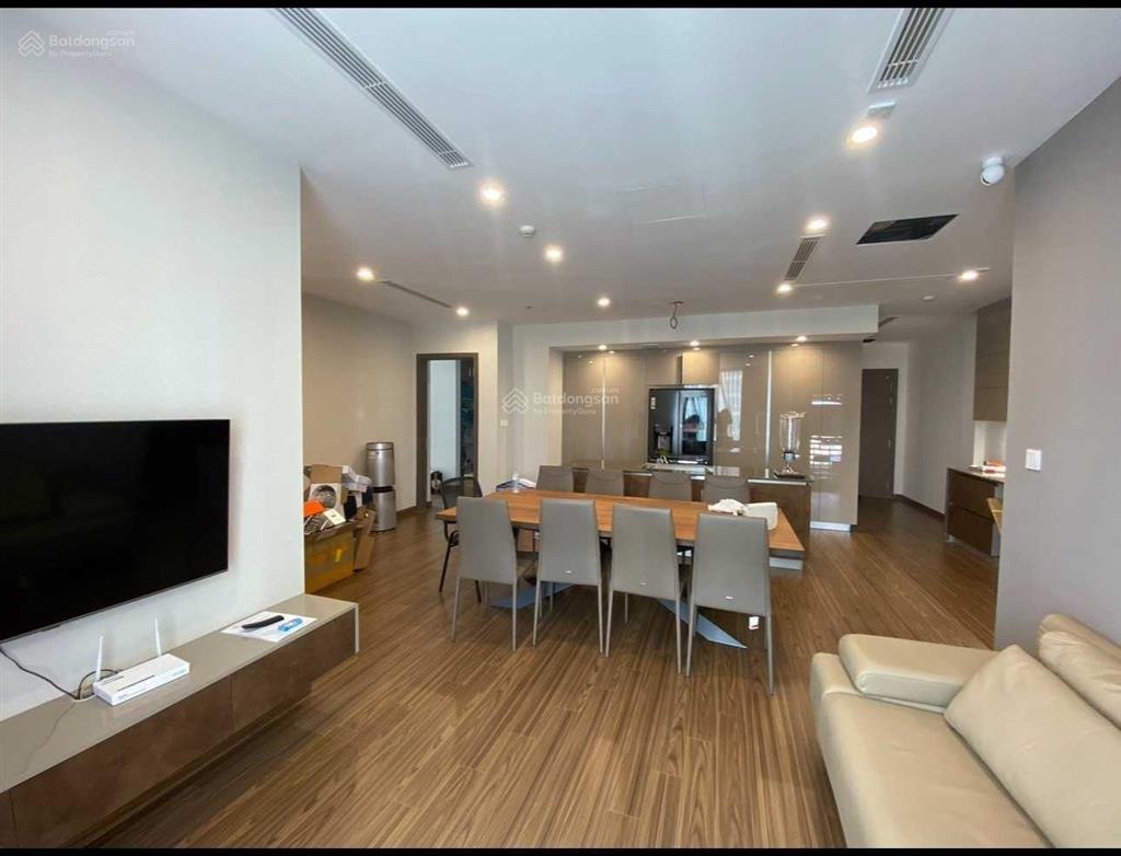 Chính chủ bán căn hộ tòa w3 vinhomes west point, 129m2 4pn3vs giá 14 tỷ nội thất full sổ đỏ sẵn