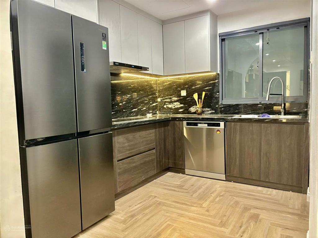 Siêu hiếm bán căn hộ đẹp dự án golden parkl phạm văn bạch 116m2 3pn2vs ban công đông nam