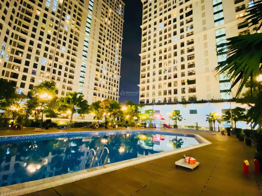 Chính chủ bán gấp căn 82m2 2pn 2vs tòa e3 ban công đông nam tầng trung đang cho thuê 21tr/tháng