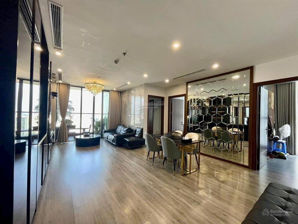 Chính chủ bán căn góc b12 3pn2vs 120m2 giá 8,4 tỷ tại dự án thăng long no1 có slot ô tô 200k/tháng