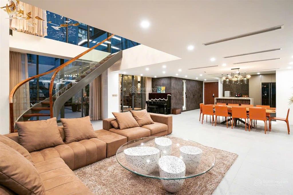 Bán căn hộ penthouse duplex chung cư golden palace lê văn lương  205m2 nội thất siêu đẹp giá 19 tỷ