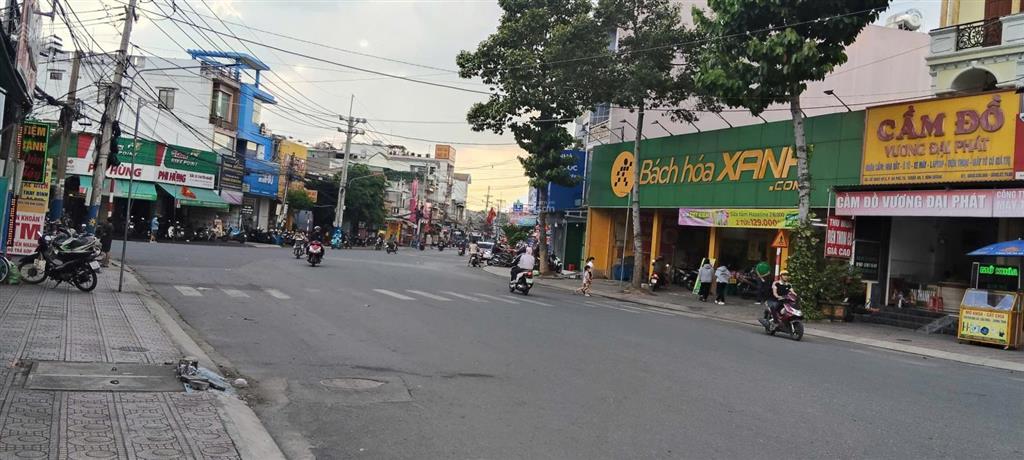 Nhà trọ dòng tiền 5060 triệu/tháng mt đường 22m, cách dt743 chỉ 300m, đối diện công ty lớn!