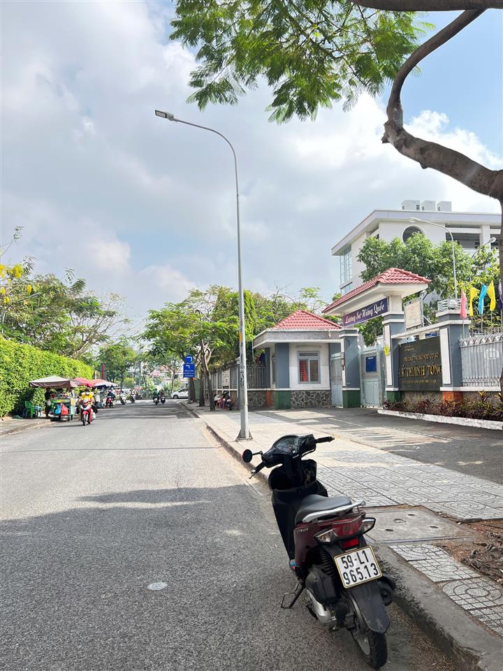 Căn hộ góc 62m2 chung cư  view sông 481 Hưng Phú - Ba Đình P9Q8. Giá: 2.25 tỷ
