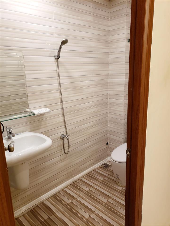 Nhà 2 tầng mặt tiền đường Nghĩa Thục nối dài P6Q5. Giá: 10.5 tỷ