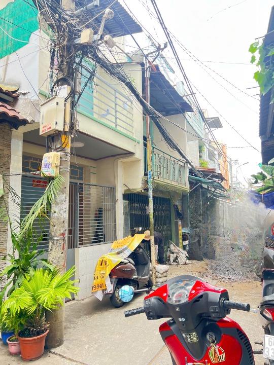 Nhà cũ 2 tầng HXH thông Hưng Phú ngay sát mặt tiền Dã Tượng P10Q8. Giá: 5.18 tỷ