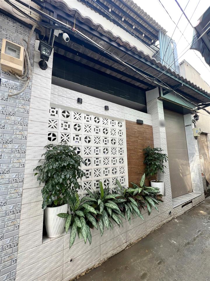 Nhà 2 tầng (6.4x9.8m) sát đường Phạm Thế Hiến P7Q8 . Giá: 4.9 tỷ