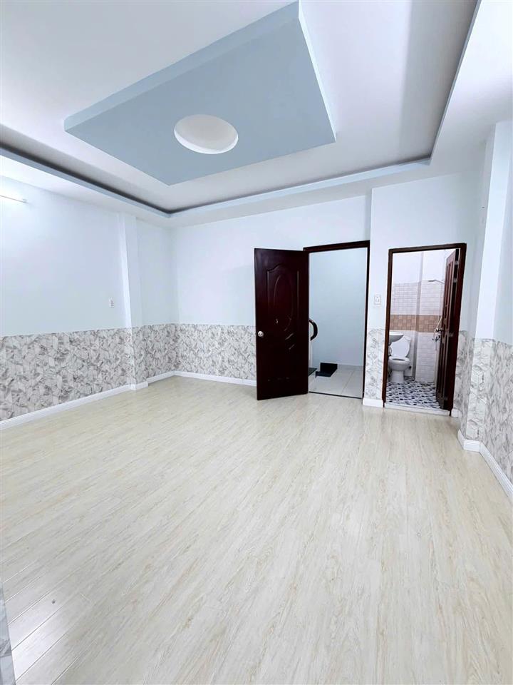 Nhà mới 4 tầng (ngang 5.2m) gần MT Phạm Thế Hiển P4Q8 P.Chánh Hưng