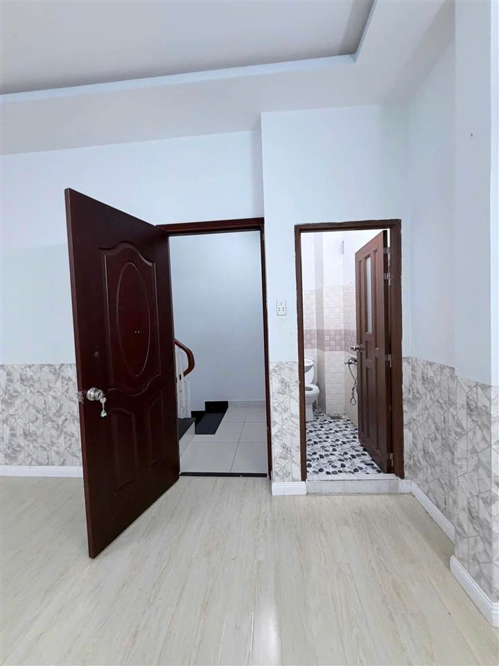 Nhà mới 4 tầng (ngang 5.2m) gần MT Phạm Thế Hiển P4Q8 P.Chánh Hưng