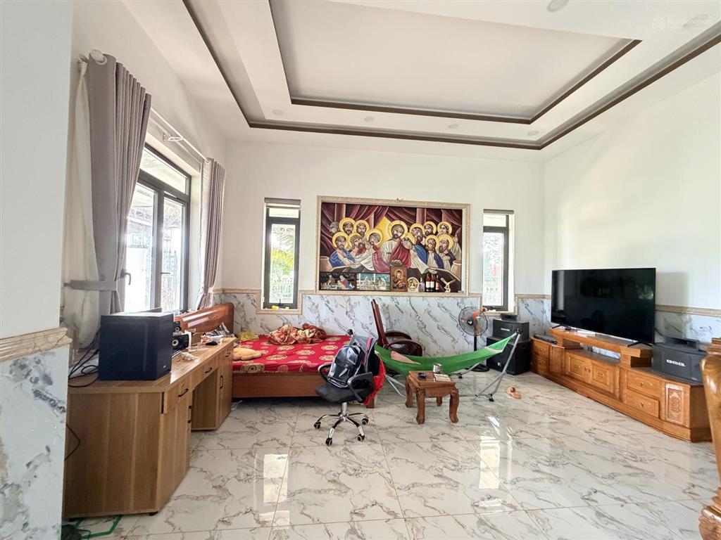 Hà nội có hàm cá mập bảo lộc có căn nhà dành riêng cho cá mập vip  nhà sân vườn 1163.4m2