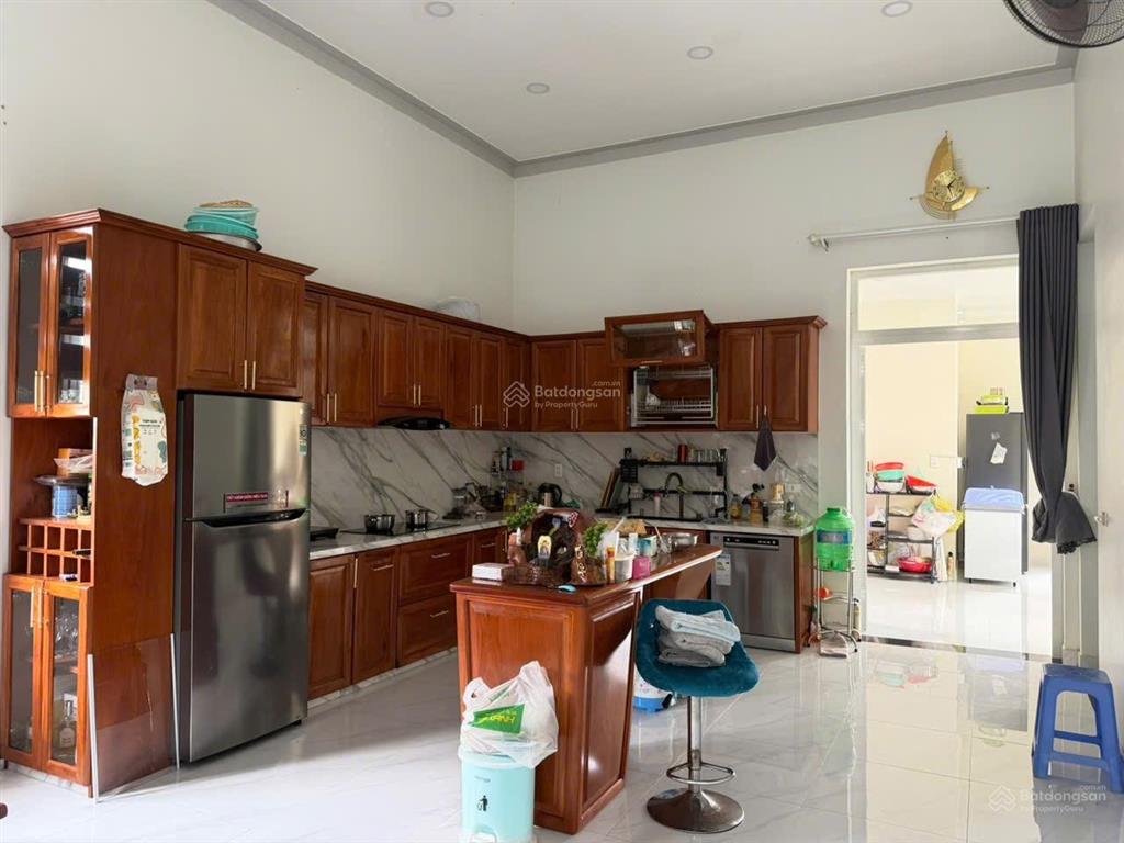 Hạ từ 5tỷ xuống còn có 3tỷ9, gia chủ gửi bán nhà mặt tiền nguyễn thái bình  cách chợ chỉ 300m