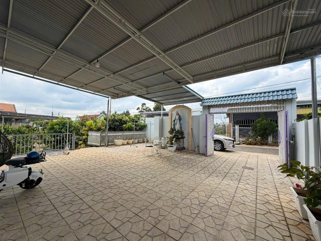 Hạ từ 5tỷ xuống còn có 3tỷ9, gia chủ gửi bán nhà mặt tiền nguyễn thái bình  cách chợ chỉ 300m