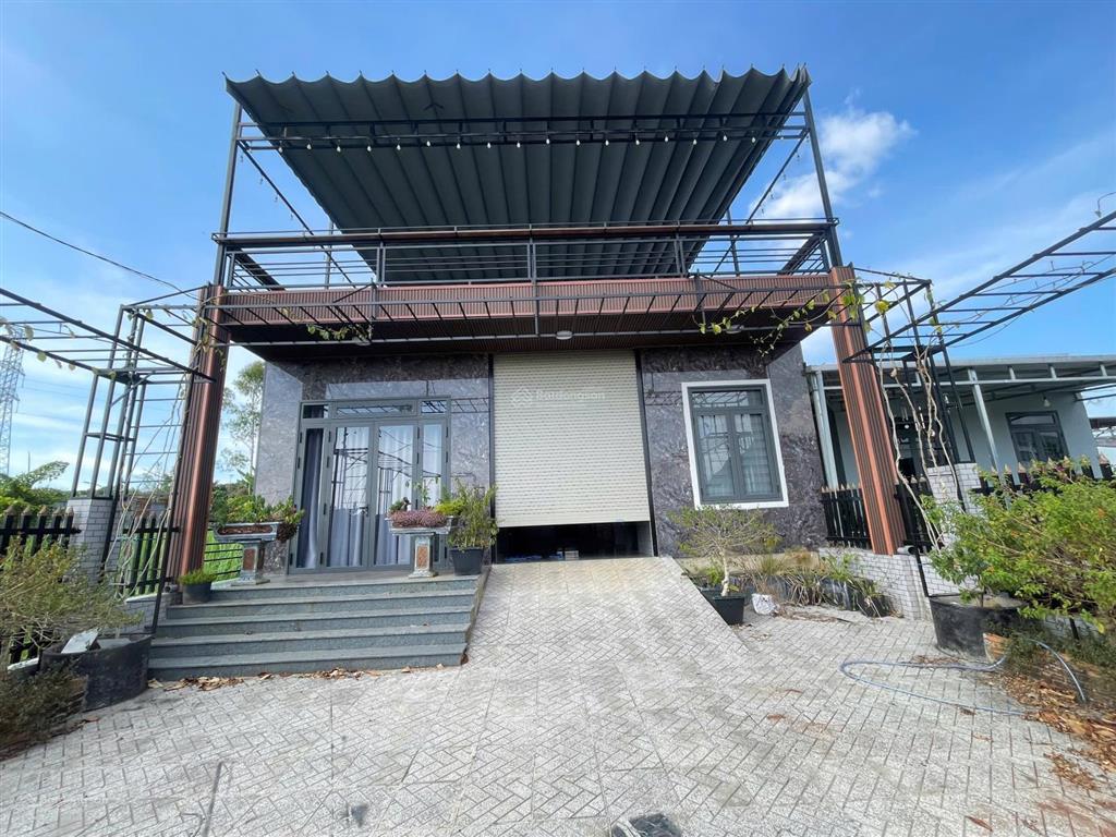 Nhà vườn nghỉ dưỡng  view núi đại bình 10mx33.7m sẵn 200m2 thổ cư