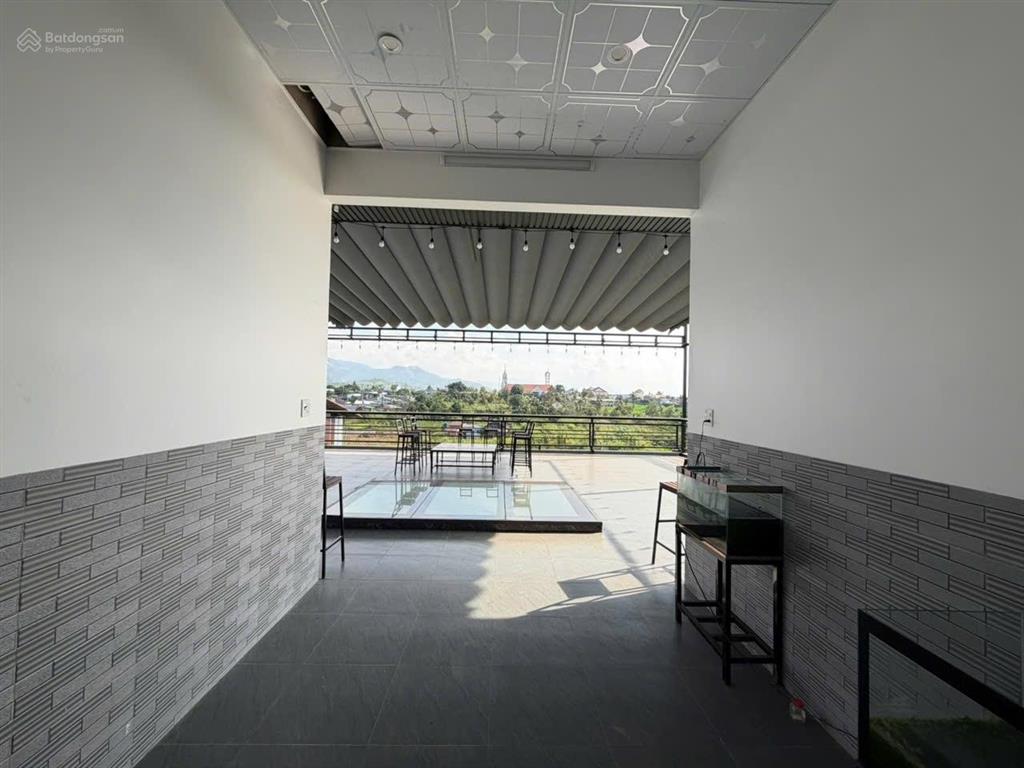 Nhà vườn nghỉ dưỡng  view núi đại bình 10mx33.7m sẵn 200m2 thổ cư