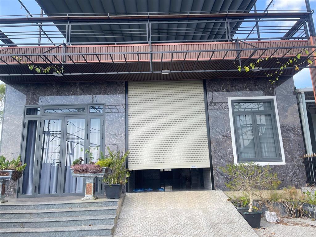 Nhà vườn nghỉ dưỡng  view núi đại bình 10mx33.7m sẵn 200m2 thổ cư