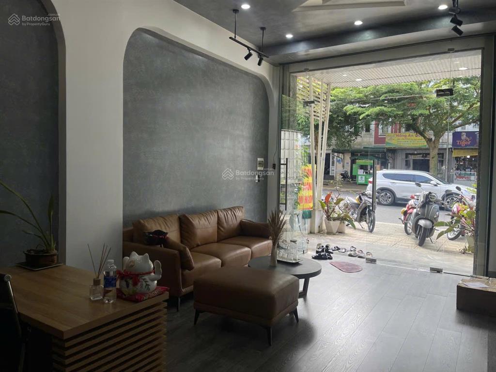 Nhà mặt tiền kinh doanh ql20, đã hoàn công, ngay đèn xanh đèn đỏ, thiết kế hiện đại