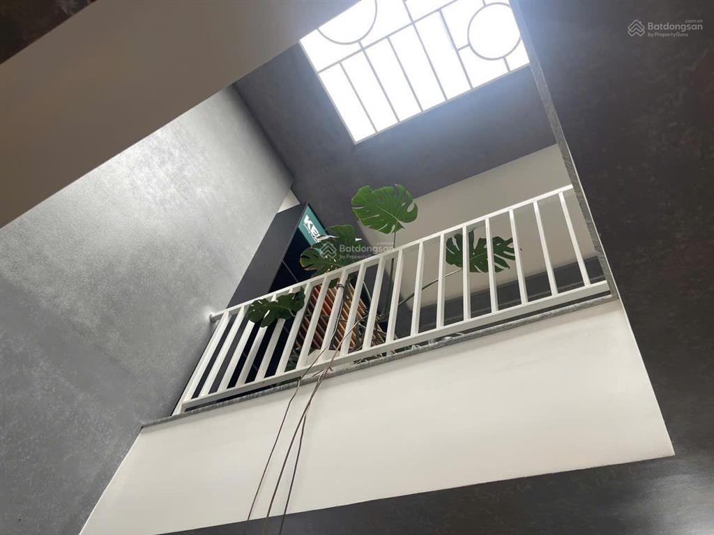 Nhà mặt tiền kinh doanh ql20, đã hoàn công, ngay đèn xanh đèn đỏ, thiết kế hiện đại