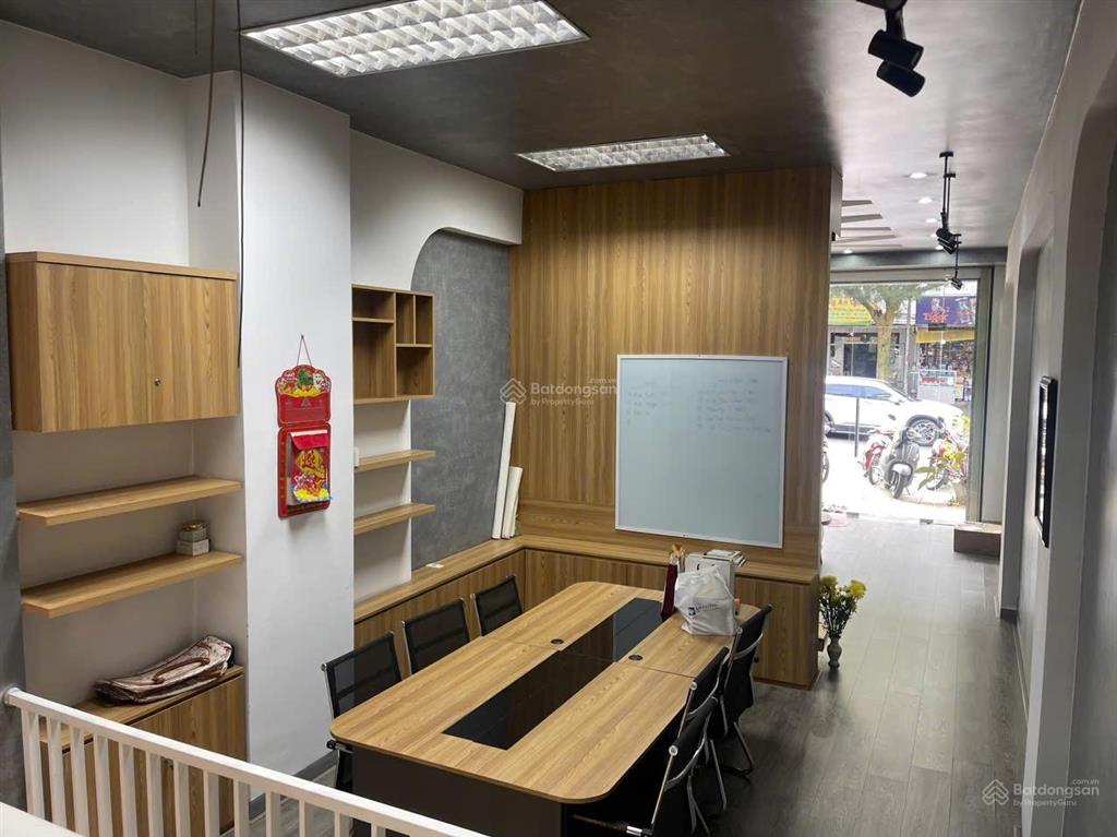 Nhà mặt tiền kinh doanh ql20, đã hoàn công, ngay đèn xanh đèn đỏ, thiết kế hiện đại