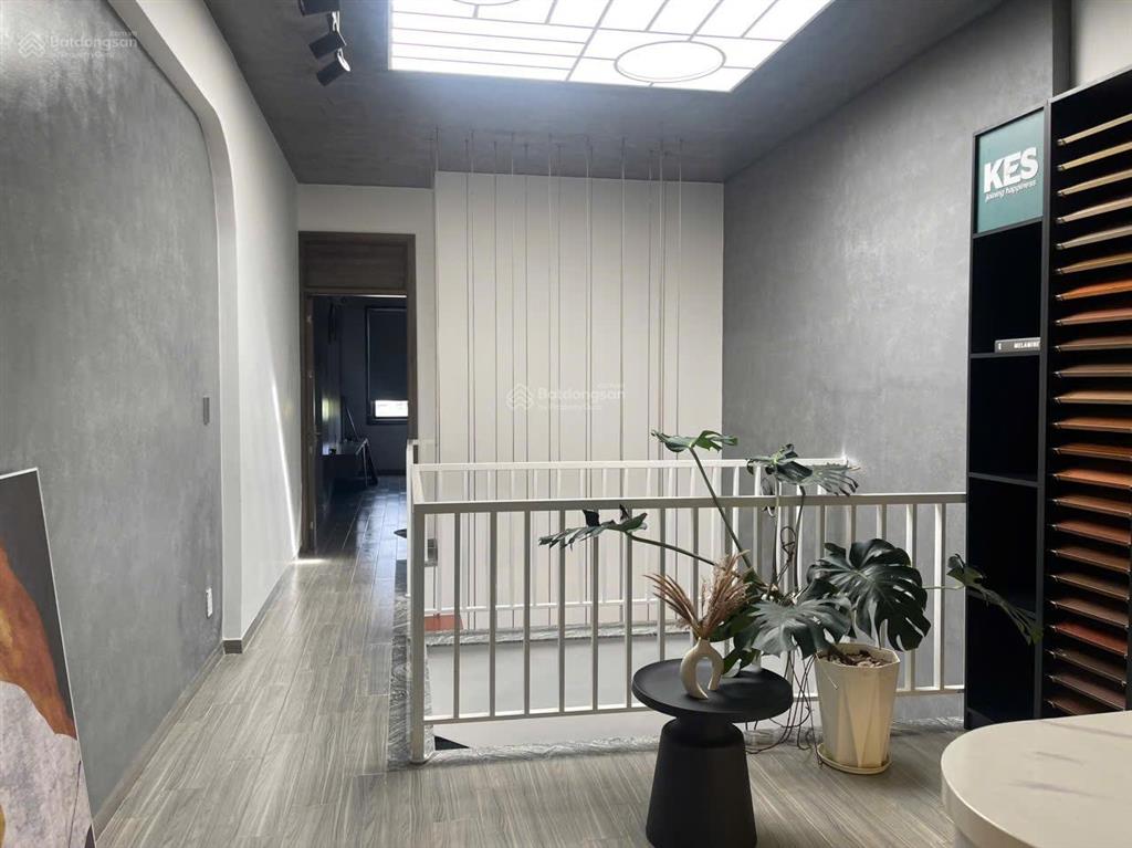 Nhà mặt tiền kinh doanh ql20, đã hoàn công, ngay đèn xanh đèn đỏ, thiết kế hiện đại