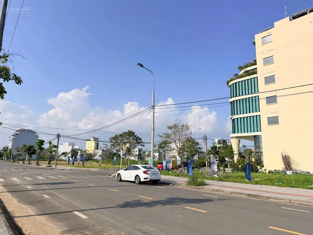 Bán lô mt đường 29/3 gần nguyễn phước lam dt 120m2 giá 10 tỷ xx
