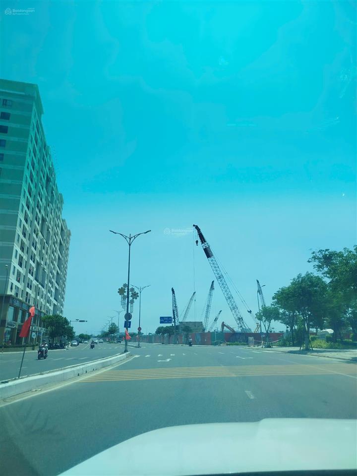 Bán lô mt lê quảng chí gần thái văn lung, đường 10m5, giá 9,5 tỷ