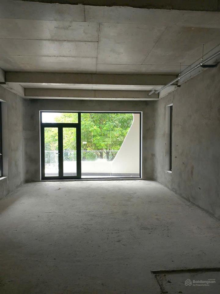 Biệt thự view mặt sông thăng long dt 302,5m2 / lô