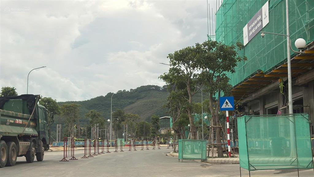 Bán khu đảo ngọc vinhome hải vân bay dt 105m2 giá 12 tỷ
