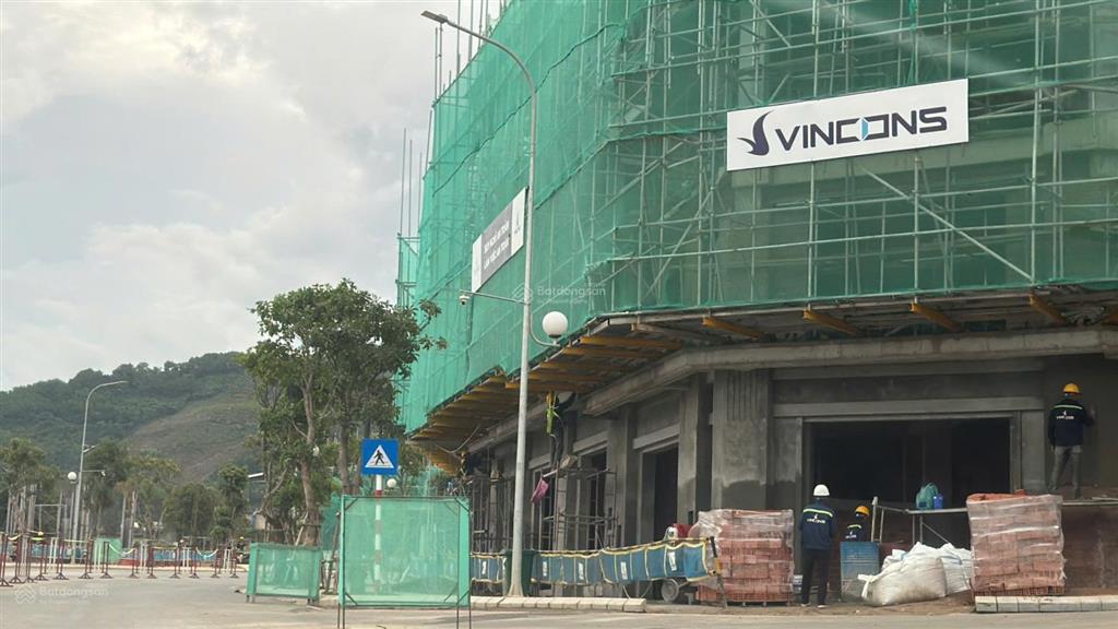 Bán khu đảo ngọc vinhome hải vân bay dt 105m2 giá 12 tỷ
