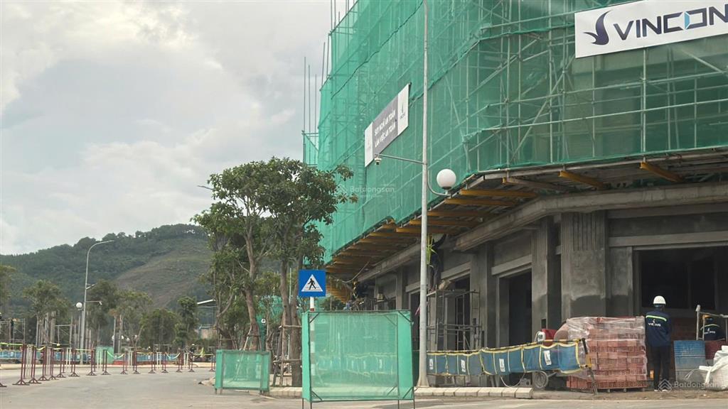 Bán nhà liền kề vinhomes làng vân 4 tầng giá 5,9 tỷ